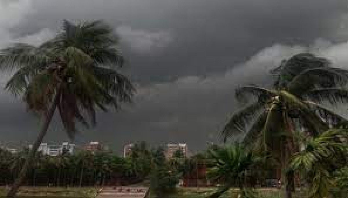 বাড়তে পারে গরম : বিকেলে ঝড়বৃষ্টির আভাস