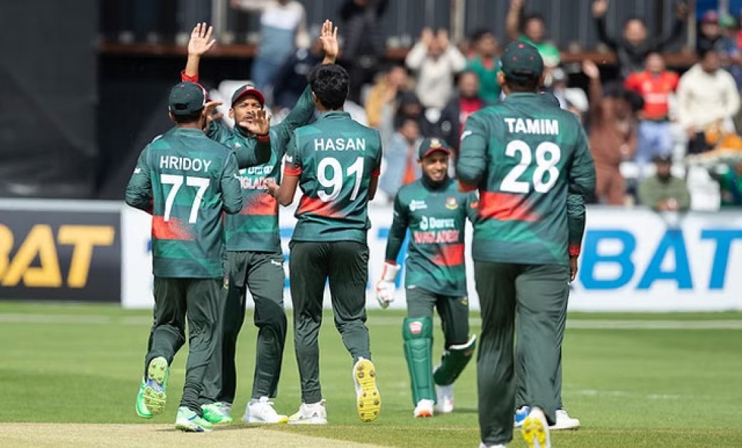 মুস্তাফিজ-হাসানের দুর্দান্ত বোলিংয়ে বাংলাদেশের সিরিজ জয়