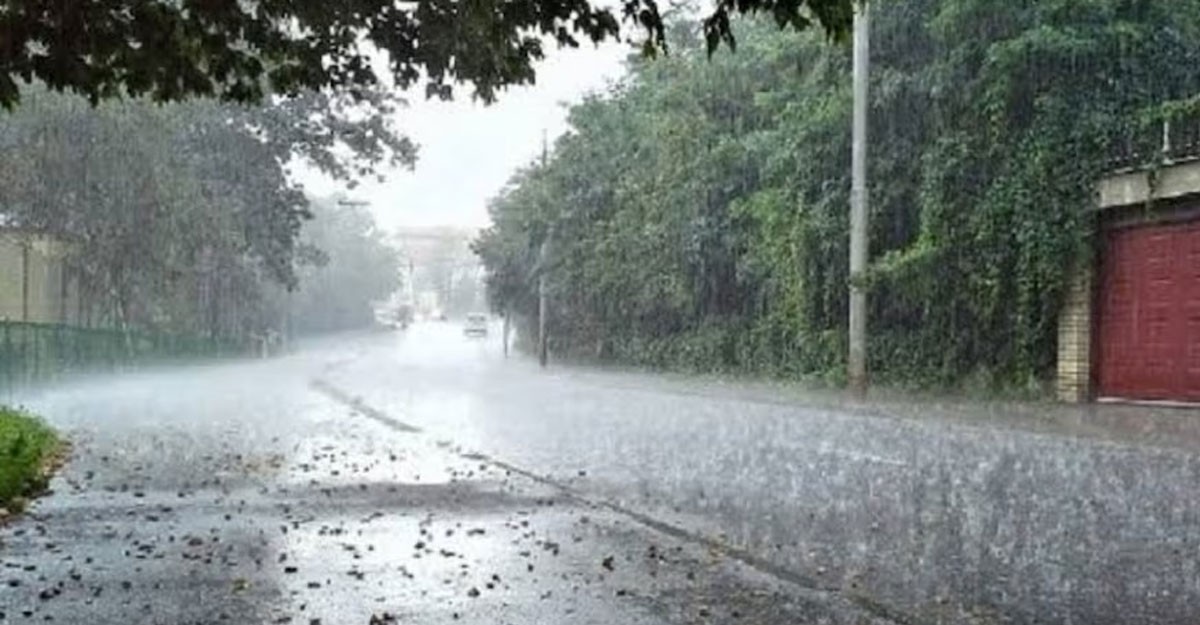 তিন বিভাগে অতি ভারি বর্ষণের পূর্বাভাস