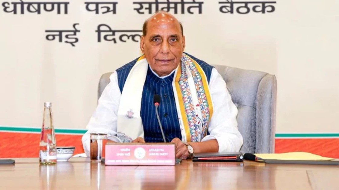 পাকিস্তানের অভ্যন্তরে ঢুকে হামলার হুমকি ভারতেরঃভারতীয় প্রতিরক্ষামন্ত্রী