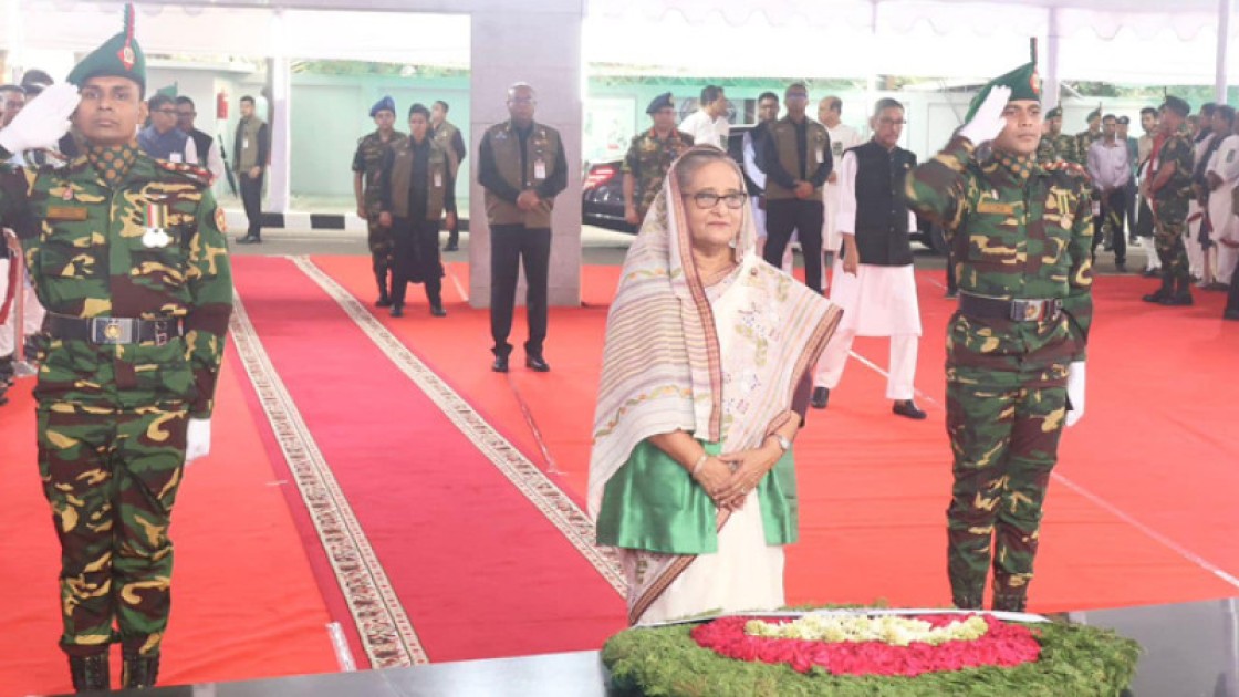আজ মুজিবনগর দিবস,বঙ্গবন্ধুর প্রতিকৃতিতে প্রধানমন্ত্রীর শ্রদ্ধা