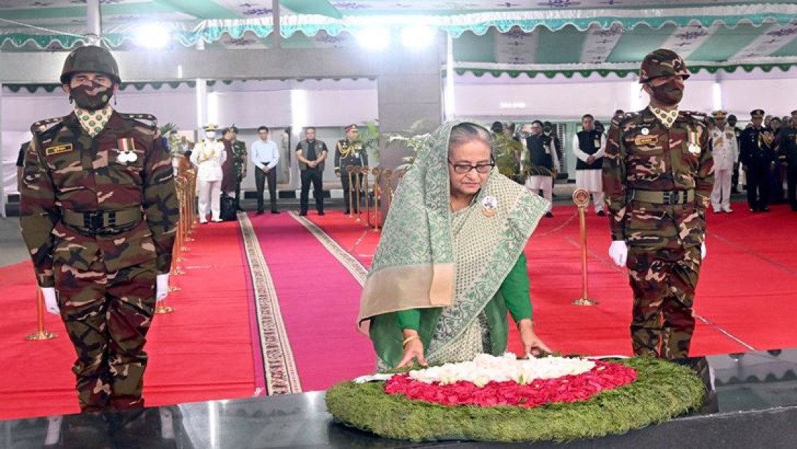 আওয়ামীলীগের ৭৫তম প্রতিষ্ঠাবার্ষিকী আজ, বঙ্গবন্ধুর প্রতিকৃতিতে প্রধানমন্ত্রীর শ্রদ্ধা